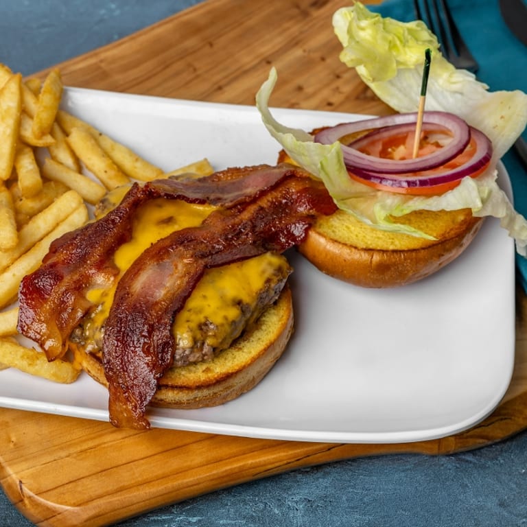 Delicious Wings: A Crowd Favorite